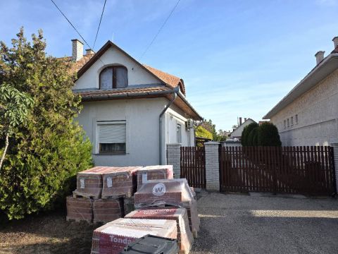 Eladó Lakás 5440 Kunszentmárton 5440 Kunszentmárton, jó, központi