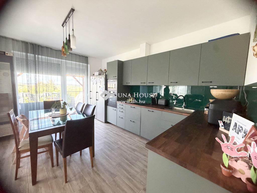 8991 Teskánd , Panorámás otthon Teskándon — 1/21
