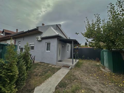 Eladó Lakás 1196 Budapest 19. kerület , Kispesti fiatalos házrész