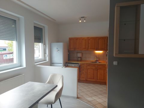Kiadó Lakás 6000 Kecskemét 