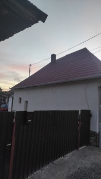 Eladó Ház 2635 Vámosmikola Központban