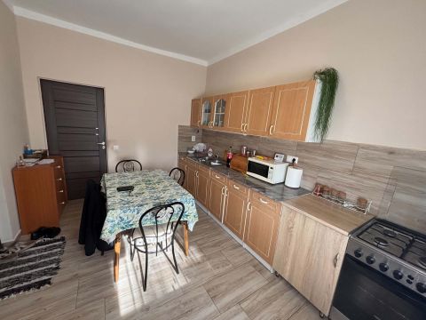 Eladó Ház 2800 Tatabánya , Tatabánya-Bánhida családi otthon eladó