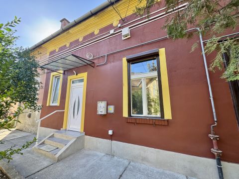 Eladó Lakás 1163 Budapest 16. kerület , Sashalmon a kiserdő közelében