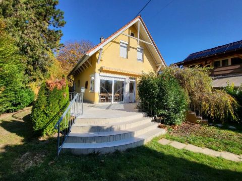 Eladó Ház 8171 Balatonvilágos , 8171 Balatonvilágos, Magaspart közeli