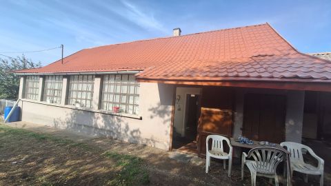 Eladó Ház 2431 Perkáta , Buszmegálló közelében